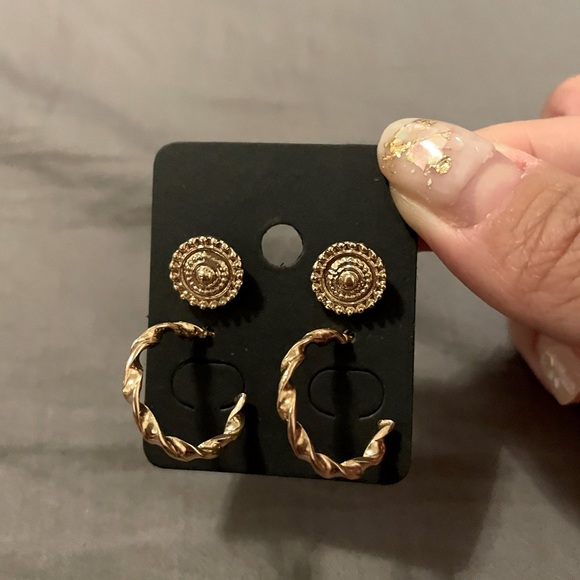 2-pair small hook gold earring set - Picture 2 of 2